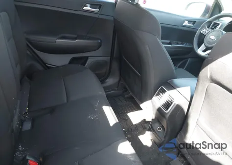 2020 Kia Sportage Lx z USA, uszkodzony, nr VIN KNDPMCAC1L7643305